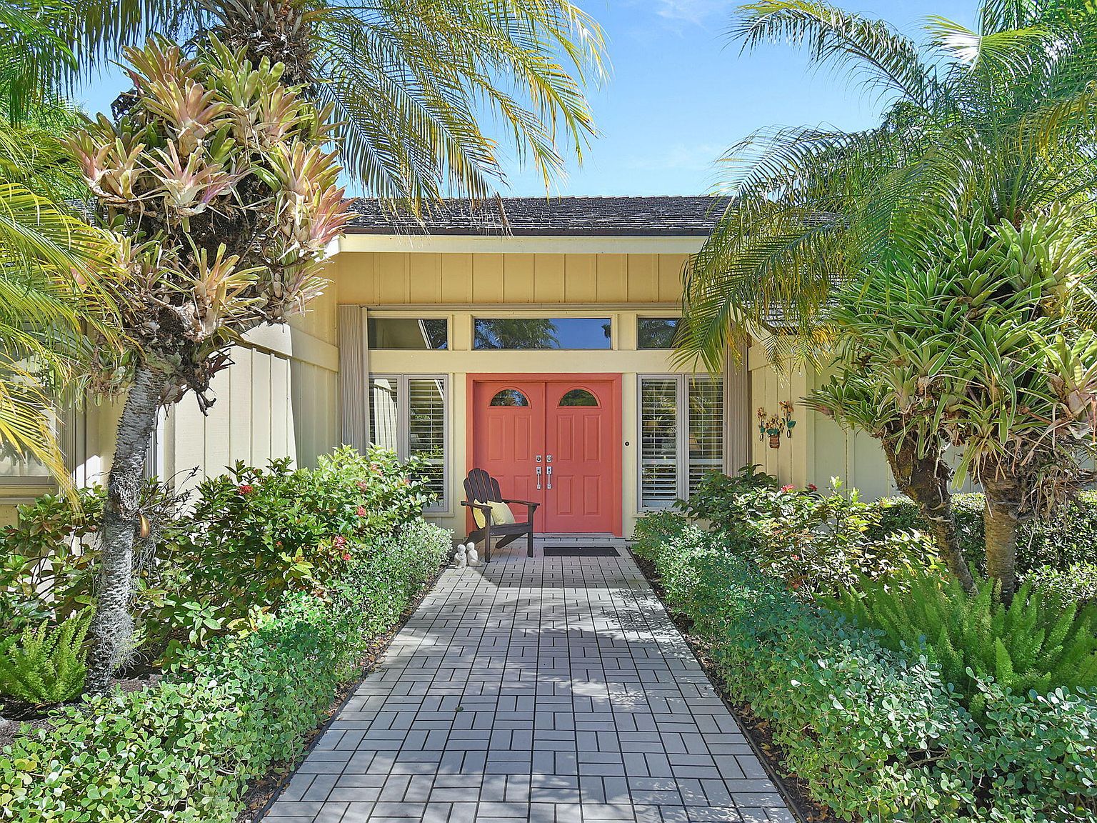 6111 SE Winged Foot Drive