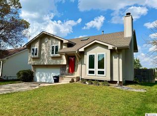 12934 Hartman Ave, Omaha, NE 68164