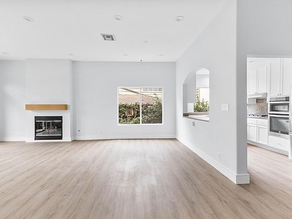 5th image of 4294 Coldwater Canyon Ave APT 2