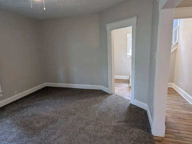 1447 Shriver Ave NE — Photo 7