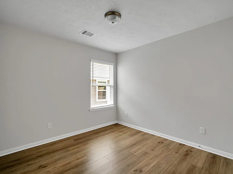 298 Brocks Ln — Photo 31
