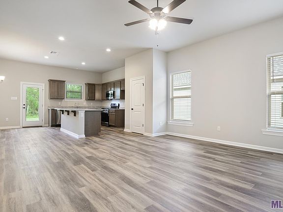 2nd image of 40163 Trace Ave