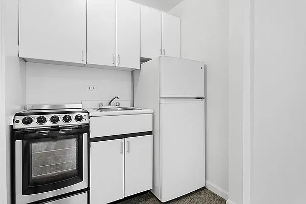 Rented by REAL New York | media 12