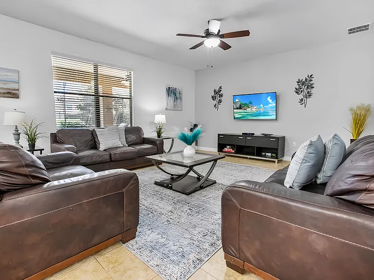 Moon Valley Dr — Photo 8