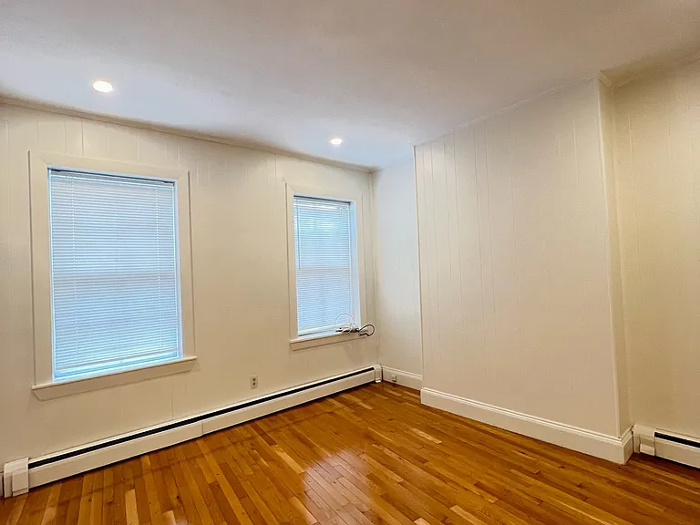 11 Franklin St #3 — Photo 6