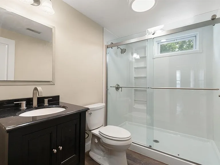 58 G St — Photo 15