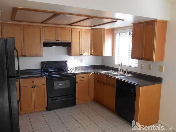 3rd image of 6531 W Poinsettia Dr