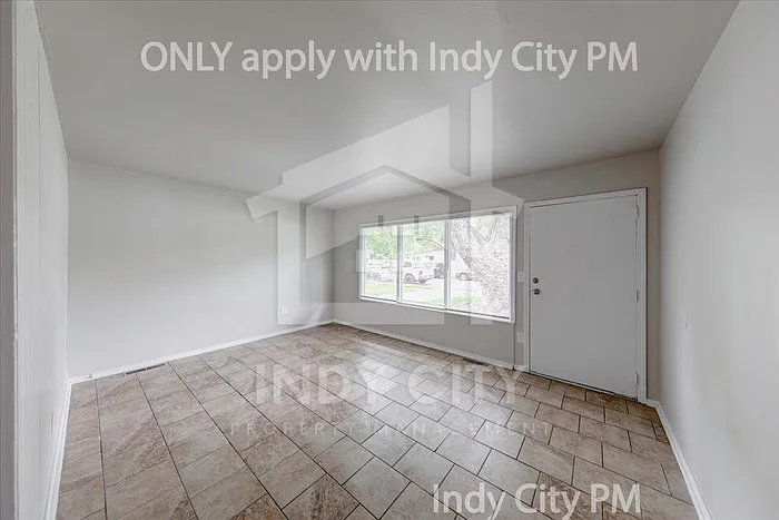 3232 Normandy Rd — Photo 3