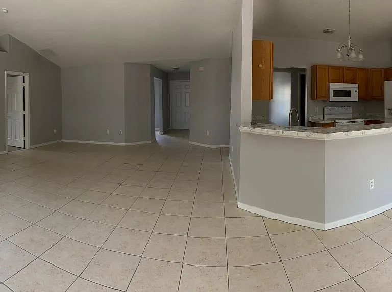 632 SE Chapman Ave — Photo 50