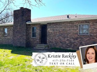102 E Davis St, West Plains, MO 65775