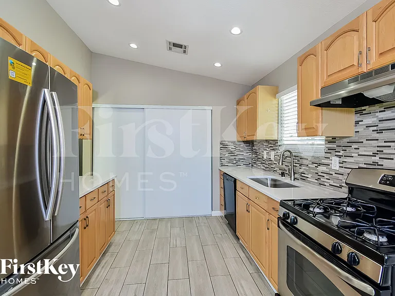 6381 Newville Ave — Photo 6