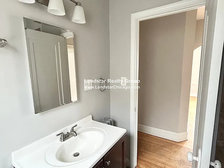 2905 N Kilbourn Ave #1 — Photo 14