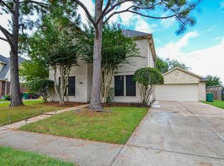 3203 London Ct, Pearland, TX 77581