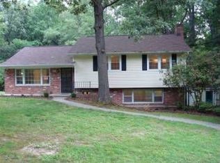955 Ficklen Rd, Fredericksburg, VA 22405