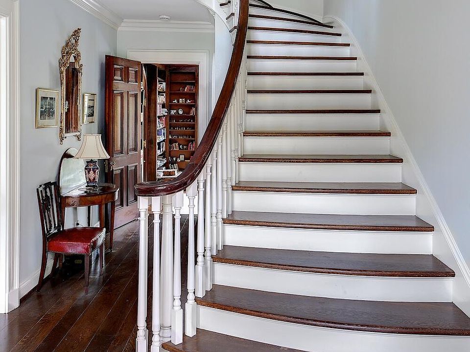 15 Mockingbird Valley Trl, Louisville, KY 40207 Zillow