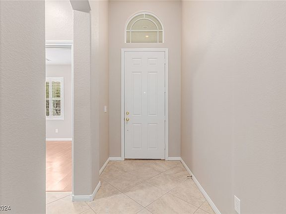 3rd image of 8752 Younts Peak Ct