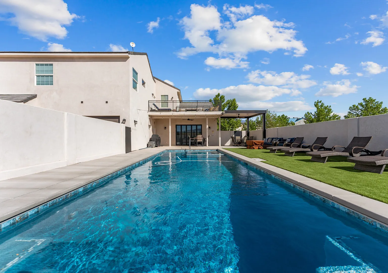 Sandy Bottoms near Zion|Brand New Pool+Spa — Photo 2