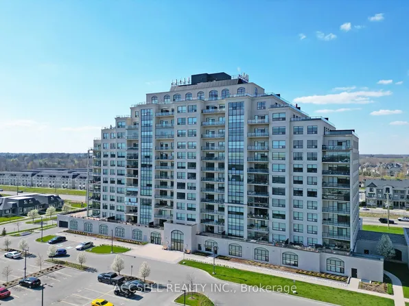 260 Villagewalk Blvd #902, London, ON N6G 0W6