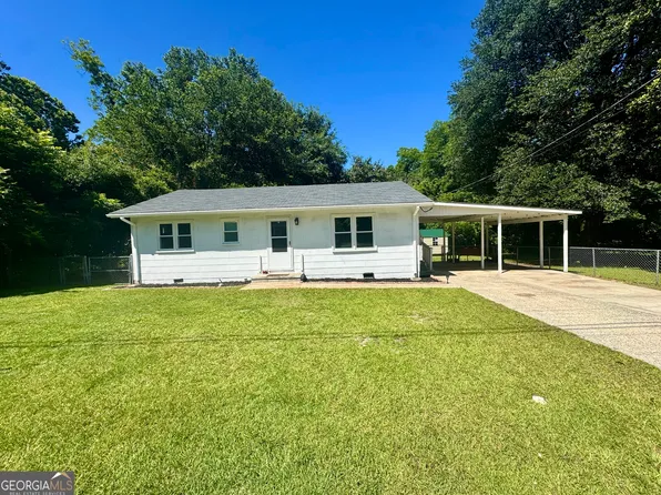 103 Jackson St, Byron, GA 31008