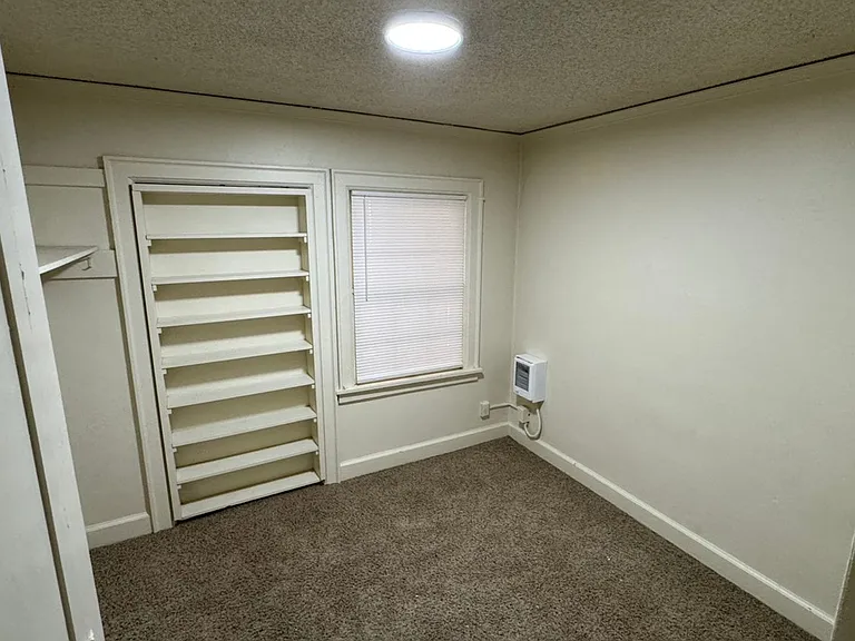 Avondale Apartments — Photo 78