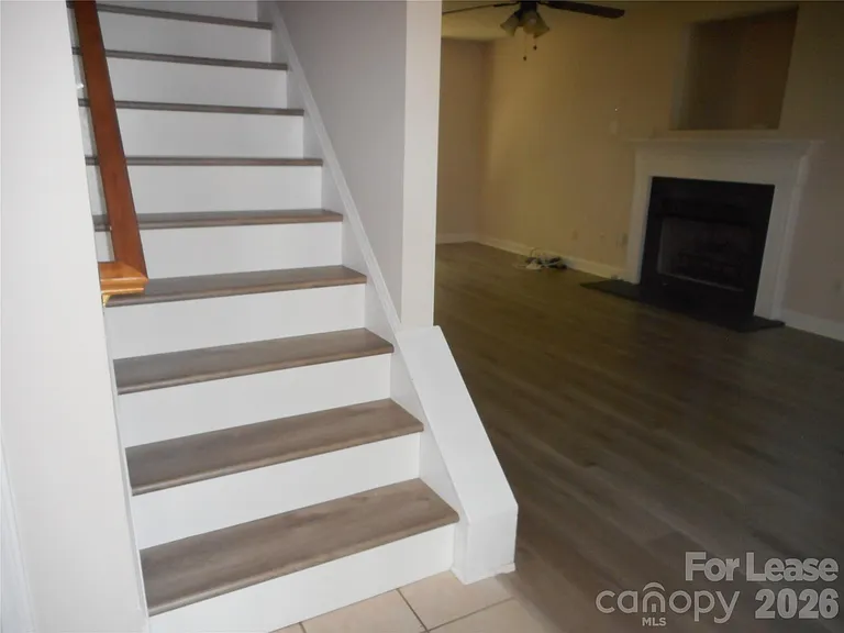 8037 Shiny Meadow Ln — Photo 9