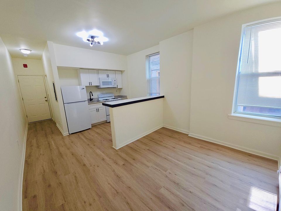 1st image of 1814 W Ontario St Floor 2