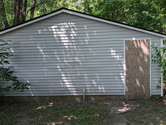 5th image of 1638 N Temple Ave