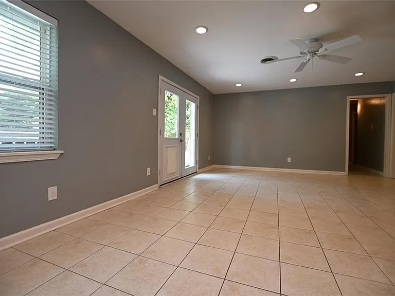 5846 Ettrick Dr — Photo 7