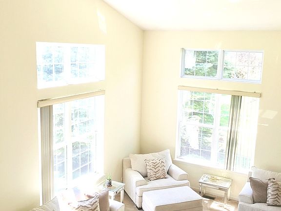 4th image of 752 Dillon Ct #752