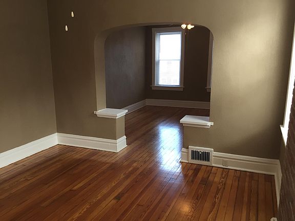 5th image of 738 Dover Pl #B