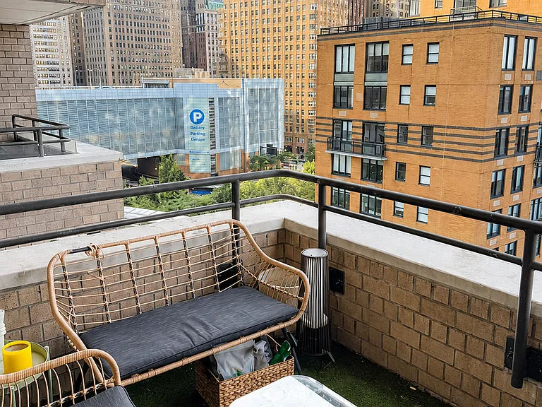 200 Rector Pl #11F — Photo 9