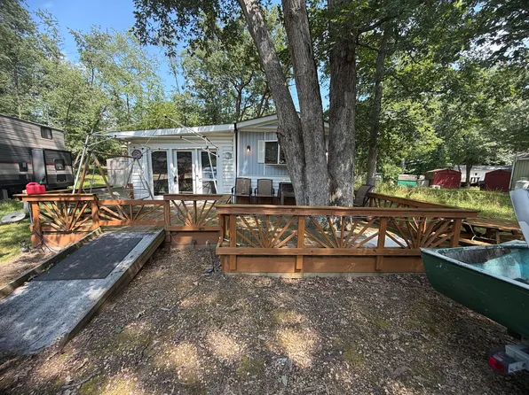 2/24 Woodhaven Dr E, Sublette, IL 61367