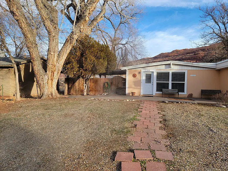 724 Westwood Ave — Photo 3