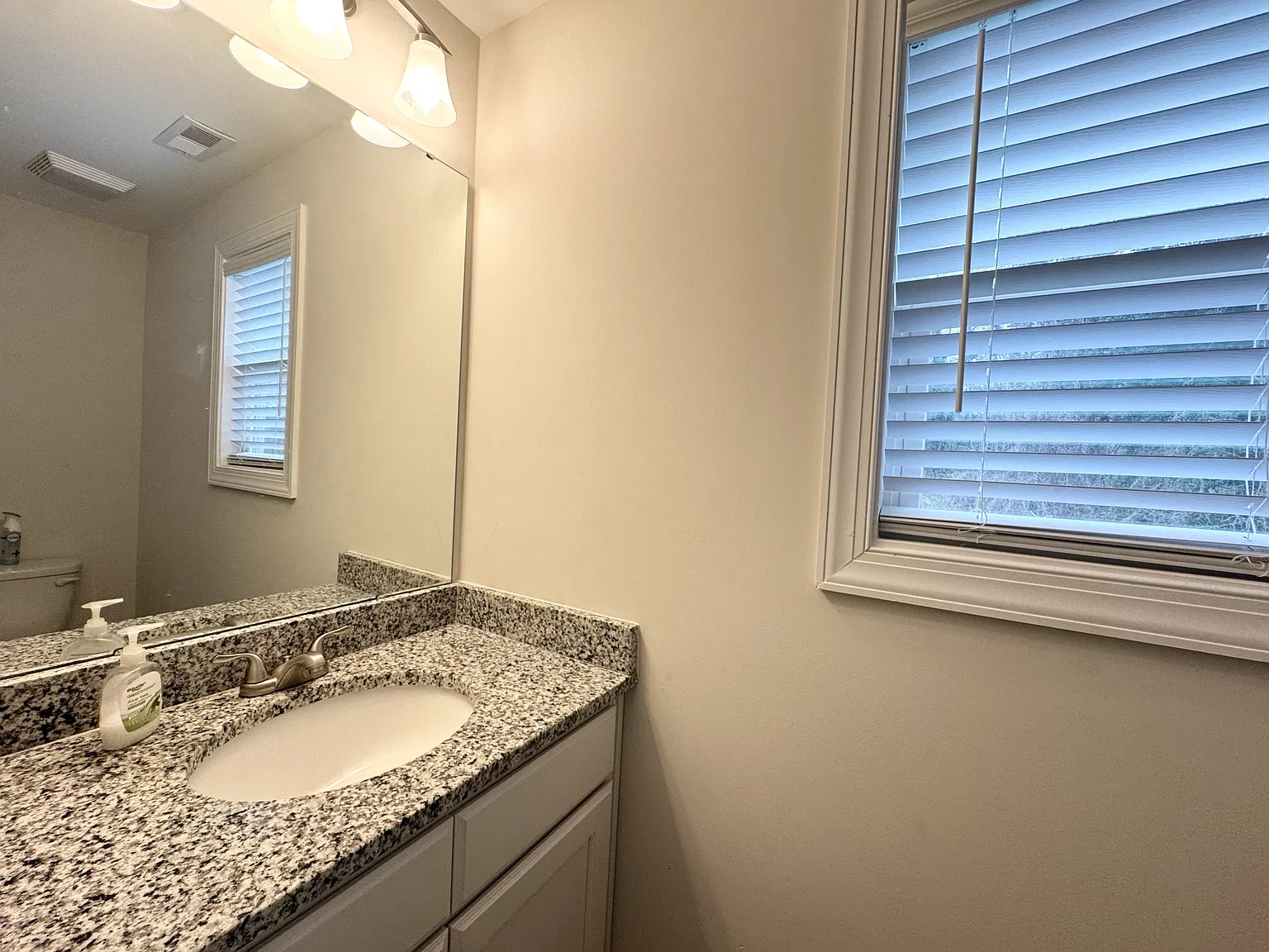 620 Poplar Street - 1 — Photo 4
