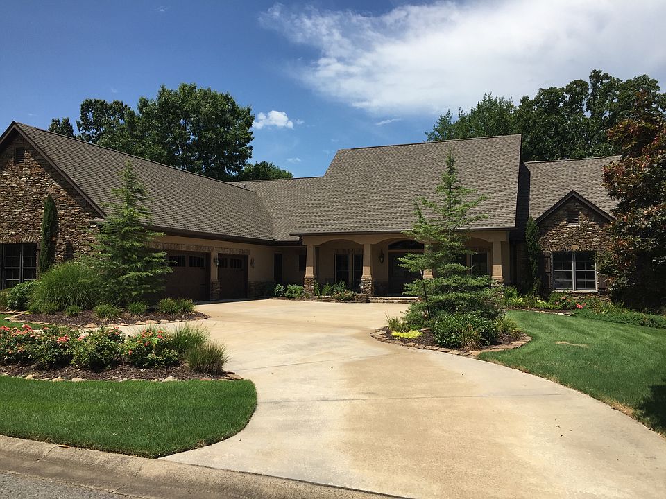 405 Hannah Drive