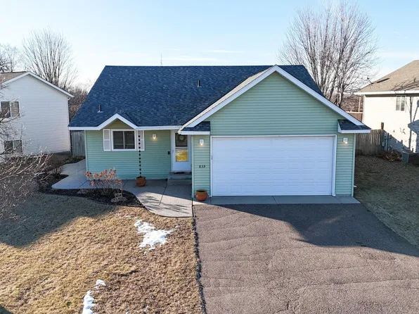 839 Sierra Ln, Saint Cloud, MN 56303