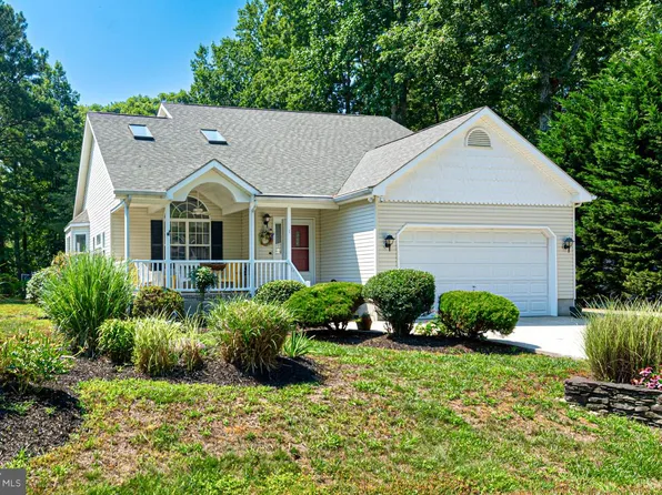 1 Royal Oaks Dr, Ocean Pines, MD 21811