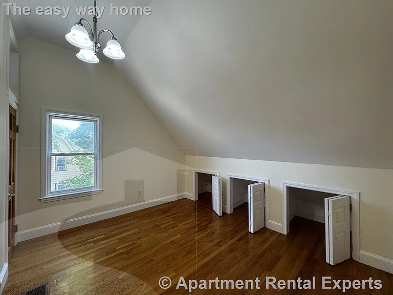 30 Hume Ave — Photo 7