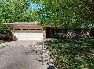 2425 S Dollison Ave, Springfield, MO 65807