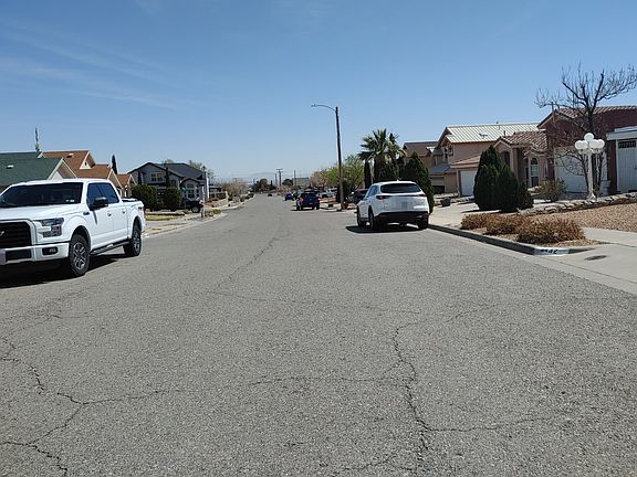 5th image of 4429 Loma Clara Ct
