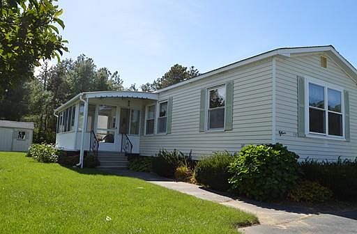 1st image of 15 Narragansett Dr