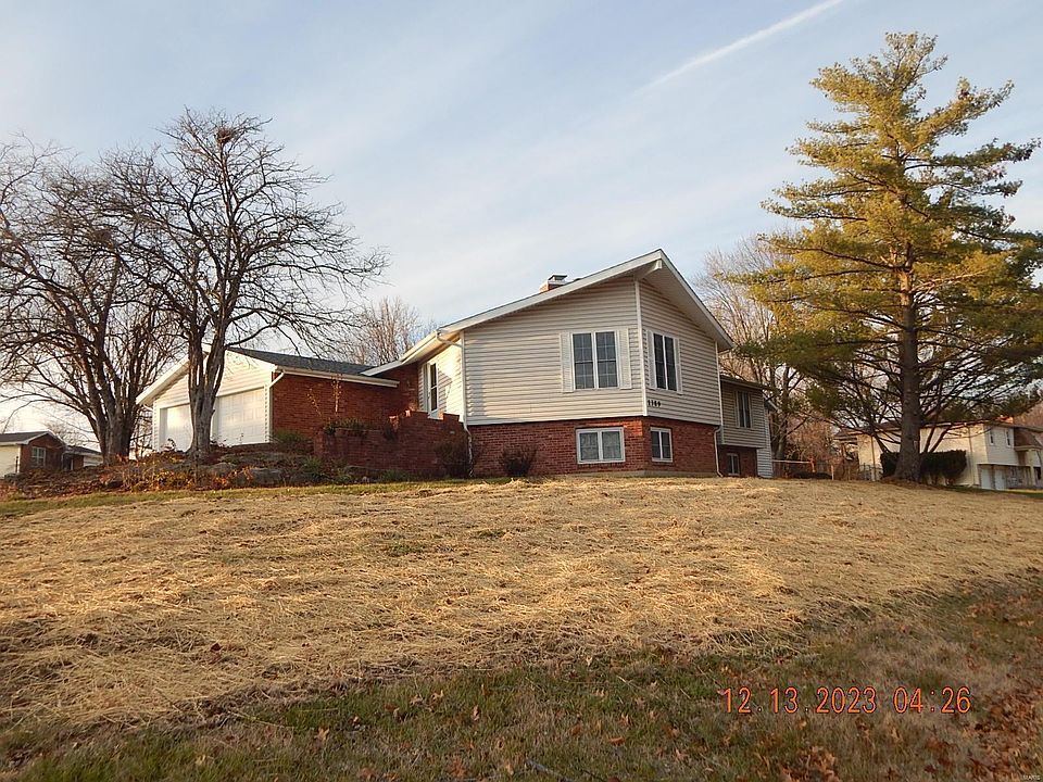 1st image of 1389 S Victoria Ave