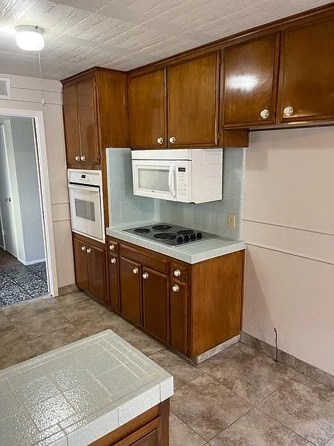 1236 E Sample Ave photo 1
