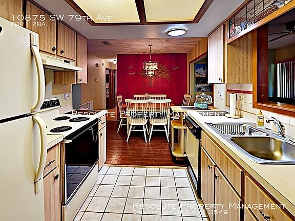 5th image of 10875 SW 79th Ave