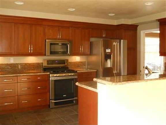 3rd image of 1381 Claremont Dr