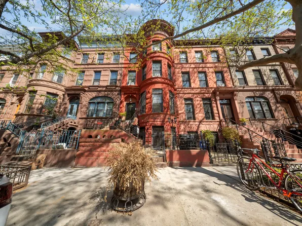 419 Hancock Street image 1 of 24