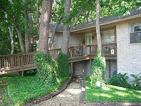 2nd image of 1724 Riverway Ln
