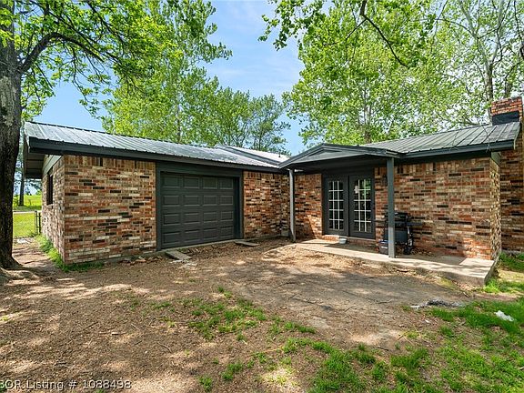 4th image of 502 Rock Jail Rd