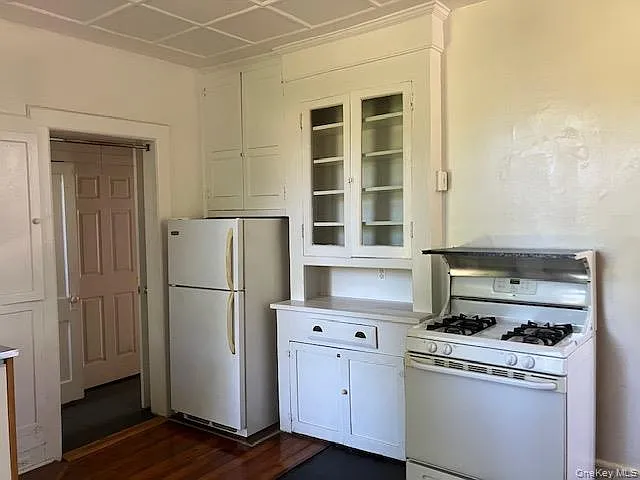 332 Franklin Ave #E — Photo 2