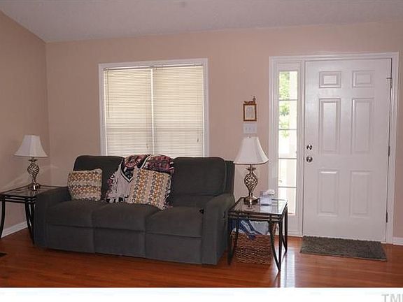 4th image of 370 Wyndfall Ln